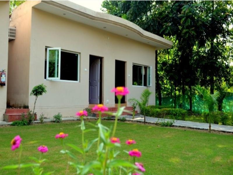 Kangs Nirvana Resorts And Spa Mahalpur Dış mekan fotoğraf