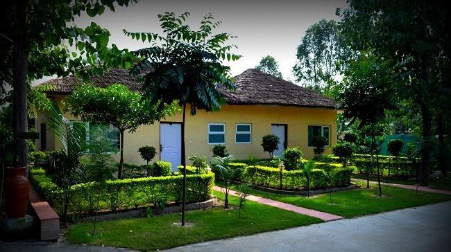Kangs Nirvana Resorts And Spa Mahalpur Dış mekan fotoğraf